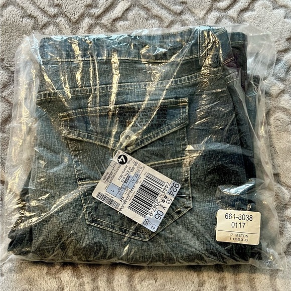 Arizona Jean Co Bootcut Jeans Women’s Size 17 Average NWT - Picture 4 of 8